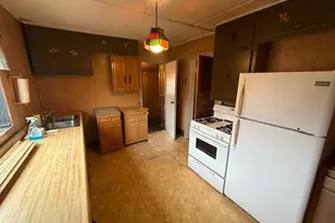 807 Clement Ave, Belpre, OH 45714 - Photo 11