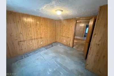 807 Clement Avenue, Belpre, OH 45714 - Photo 27