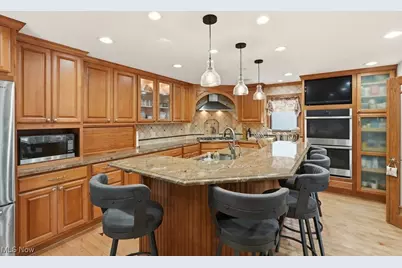 8546 Shorthorn Drive, Northfield, OH 44067 - Photo 3