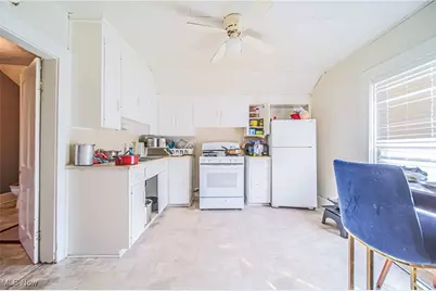 210 W 4th Street, Dover, OH 44622 - Photo 17