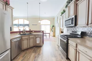 1137 Eaton Dr, Akron, OH 44312 - Photo 7