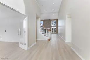 196 Chisholm Ct, Aurora, OH 44202 - Photo 7