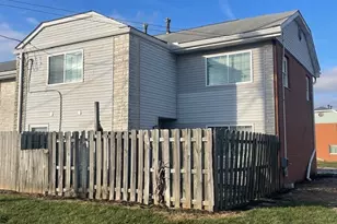 124 Buckeye Cir, Columbus, OH 43217 - Photo 3