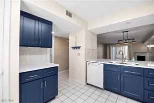 32 Marina Point Dr, Sandusky, OH 44870 - Photo 23