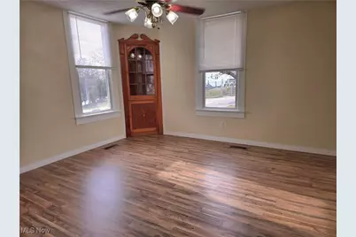 478 Warwick Avenue, Zanesville, OH 43701 - Photo 3