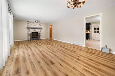 2685 Chaucer Drive NE, Canton, OH 44721 - Photo 9