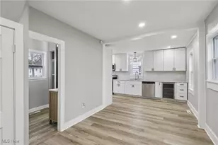 133 N Pearl St, Columbiana, OH 44408 - Photo 9