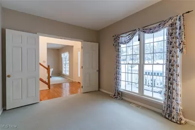 8955 Stoneybrook Drive, Grandview Heights, OH 44147 - Photo 9