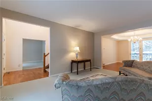 8955 Stoneybrook Dr, Grandview Heights, OH 44147 - Photo 11