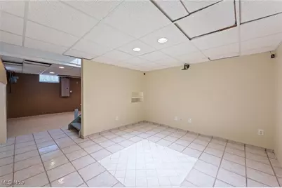 884 Blanding Avenue, Akron, OH 44310 - Photo 29