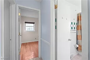 884 Blanding Ave, Akron, OH 44310 - Photo 15