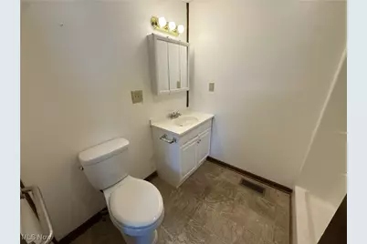 639 4th Street NW, New Philadelphia, OH 44663 - Photo 17