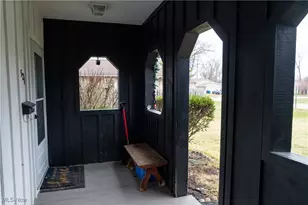 1519 Shaffer Dr, Lorain, OH 44053 - Photo 3