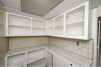 667 Elma Street, Akron, OH 44310 - Photo 21