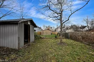 667 Elma St, Akron, OH 44310 - Photo 9