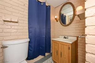 667 Elma St, Akron, OH 44310 - Photo 41