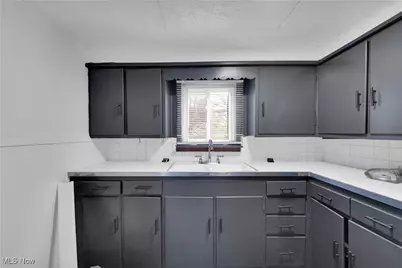 786 E 156th Street #Back, Loveland, OH 44110 - Photo 11