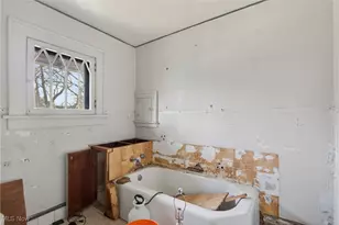 50 N Rose Blvd, Akron, OH 44302 - Photo 27