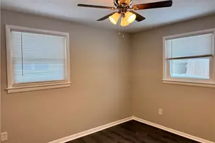 707 Vermont Dr, Lorain, OH 44052 - Photo 17