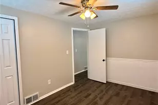 707 Vermont Dr, Lorain, OH 44052 - Photo 15