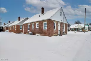 1078 Lindsay Ave, Akron, OH 44306 - Photo 37
