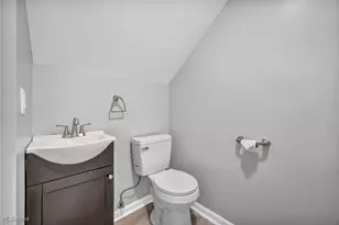 1078 Lindsay Ave, Akron, OH 44306 - Photo 29