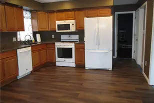 490 Mapleview Dr, Green Hills, OH 44131 - Photo 9