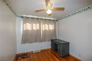 490 Mapleview Dr, Green Hills, OH 44131 - Photo 29