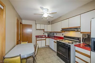 490 Mapleview Dr, Green Hills, OH 44131 - Photo 15