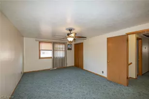 490 Mapleview Dr, Green Hills, OH 44131 - Photo 19