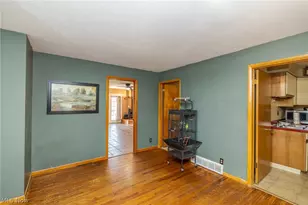 490 Mapleview Dr, Green Hills, OH 44131 - Photo 13