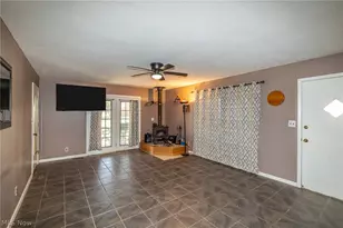 490 Mapleview Dr, Green Hills, OH 44131 - Photo 15