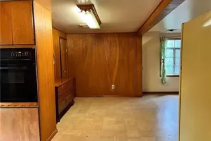 8581 Fair Rd, Strongsville, OH 44149 - Photo 5