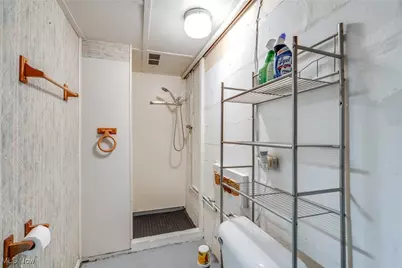 810 Leecrest Street NW, Massillon, OH 44646 - Photo 25