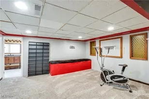 398 Crestview Ave, Akron, OH 44320 - Photo 33