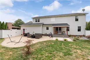 1905 Hampshire Cir NW, Uniontown, OH 44685 - Photo 31