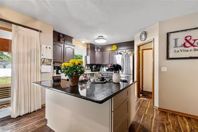 1905 Hampshire Circle NW, Uniontown, OH 44685 - Photo 7