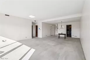 275 N Portage Path, Akron, OH 44303 - Photo 5