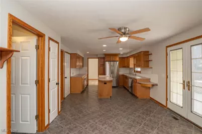 2218 Hiddenbrook Street NE, Canton, OH 44721 - Photo 17