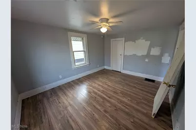 642 Gridley Avenue, Akron, OH 44306 - Photo 23