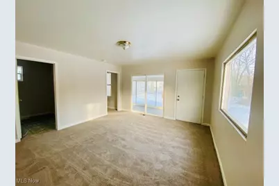 383 Black Street, Akron, OH 44306 - Photo 7