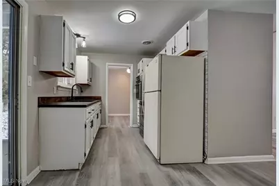 10645 Wilma Avenue NE, Alliance, OH 44601 - Photo 9