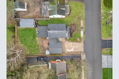 624 E Ford Avenue, Barberton, OH 44203 - Photo 33