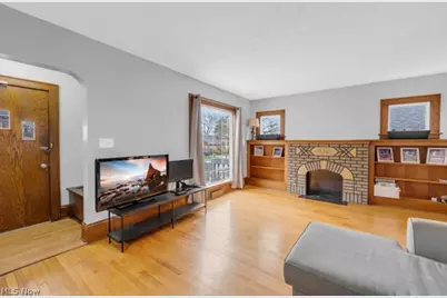 624 E Ford Avenue, Barberton, OH 44203 - Photo 3