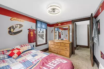 624 E Ford Avenue, Barberton, OH 44203 - Photo 17