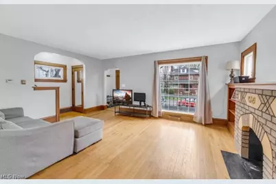 624 E Ford Avenue, Barberton, OH 44203 - Photo 5