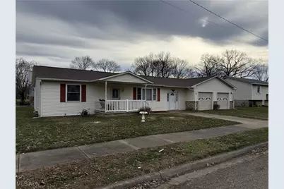 937 3rd Street SW, New Philadelphia, OH 44663 - Photo 1