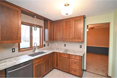 583 Wyndclift Circle, Austintown, OH 44515 - Photo 11