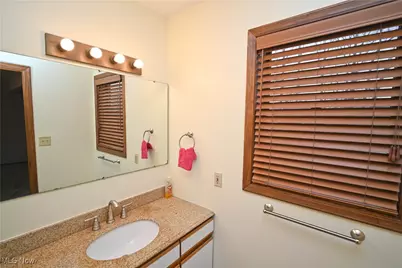 583 Wyndclift Circle, Austintown, OH 44515 - Photo 35