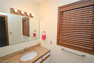 583 Wyndclift Cir, Austintown, OH 44515 - Photo 35